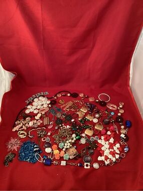 699 grams of Broken jewelry for crafting or jewelry making